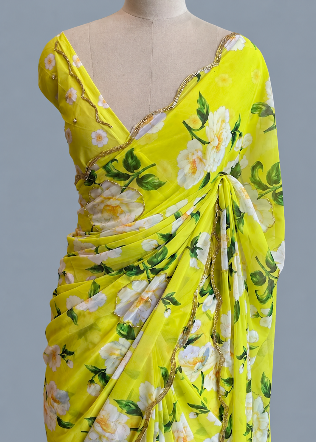 Georgette Cut Dana Saree with Bold Peony Print & Scalloped Border