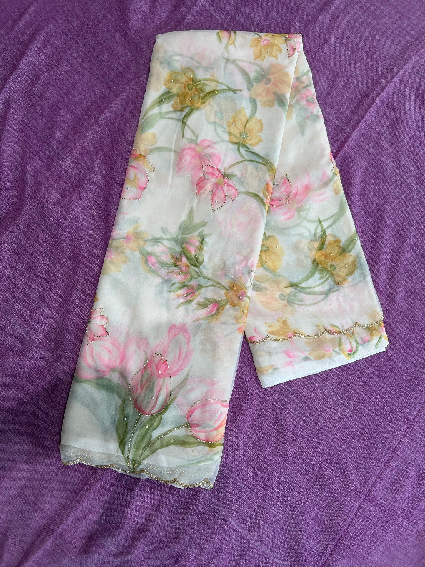 Radiant Flora Chiffon Saree: Meticulous Cut Dana Artistry with Scalloped Edge