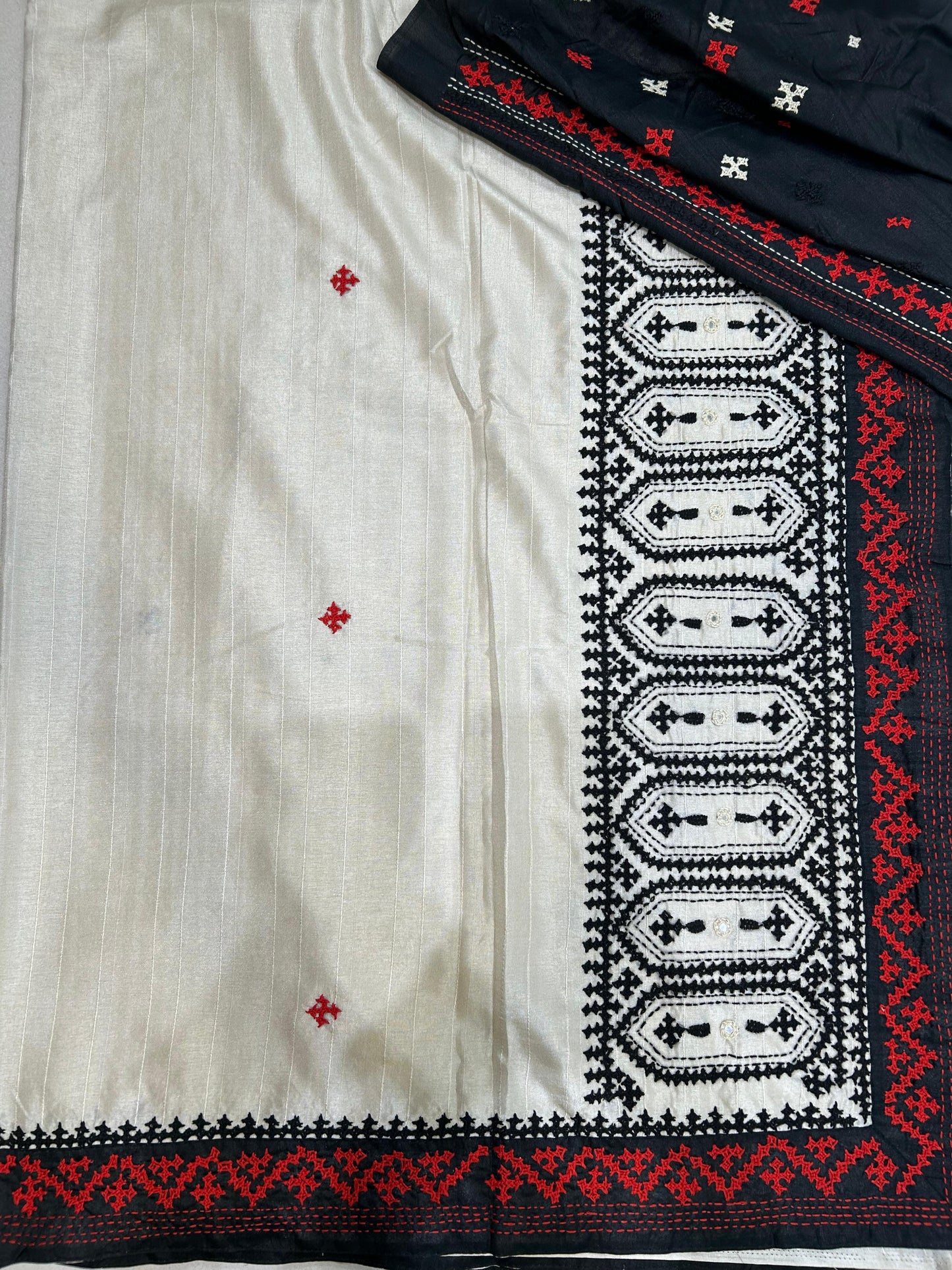 Art Silk with Kutch Work Pallu & Border