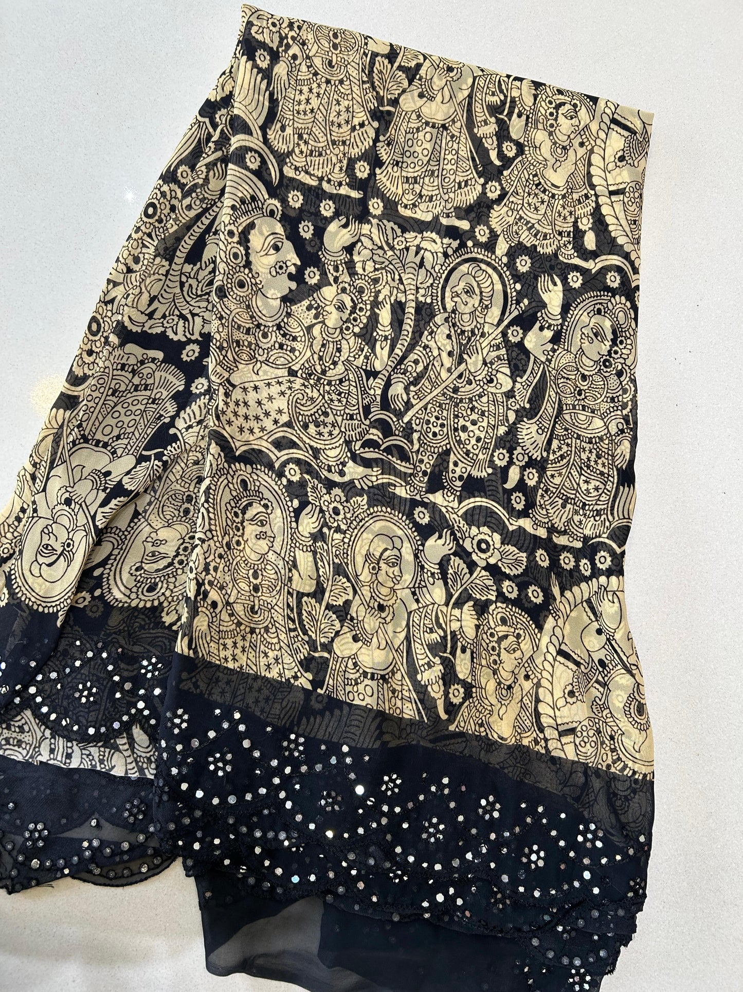 Pure Georgette Elegance with Digital Kalamkari & Mirror Scallop Detailing